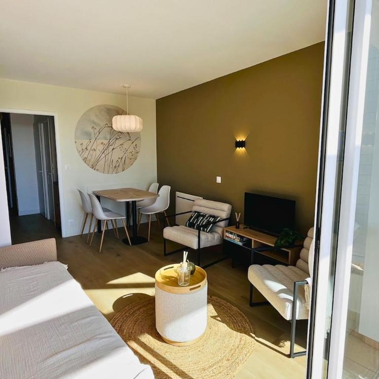 Light&Sea - 2-4 people - Pool access & sea view - Appartamento con 1 Camera da Letto, Balcone e Vista Mare - 7