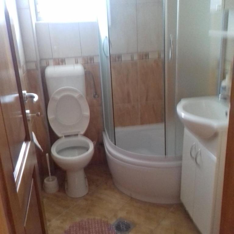 Apartmani Kris - Two-Bedroom Apartment with Pool View - 12