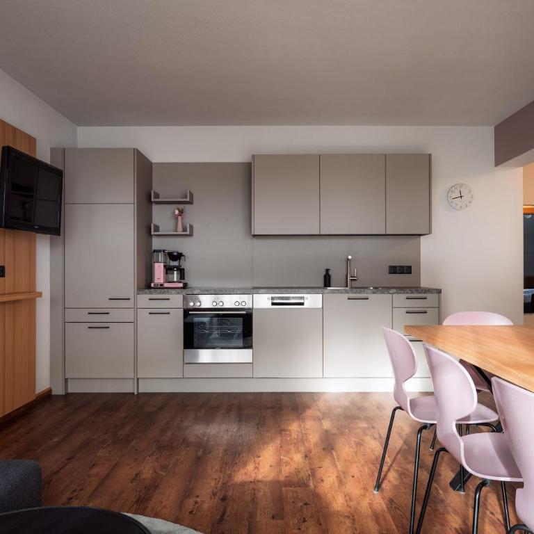 Julius Appartements & Zimmer - Apartment mit 2 Schlafzimmern mit Balkon und Terrasse - 6