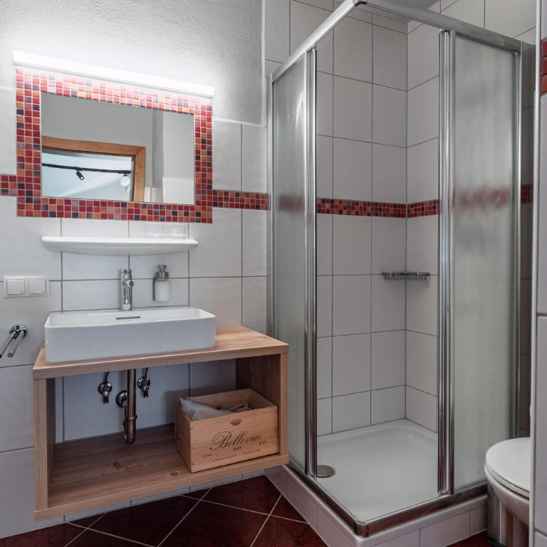 Julius Appartements & Zimmer - Apartment mit 2 Schlafzimmern mit Balkon und Terrasse - 39