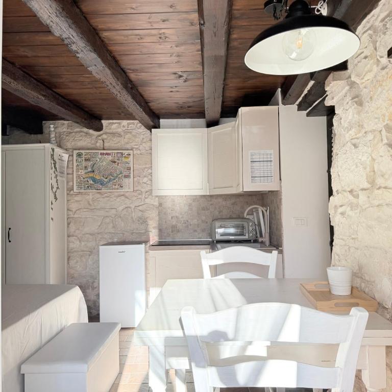 N310 - Numana, nuovo monolocale - One-Bedroom Apartment - 2