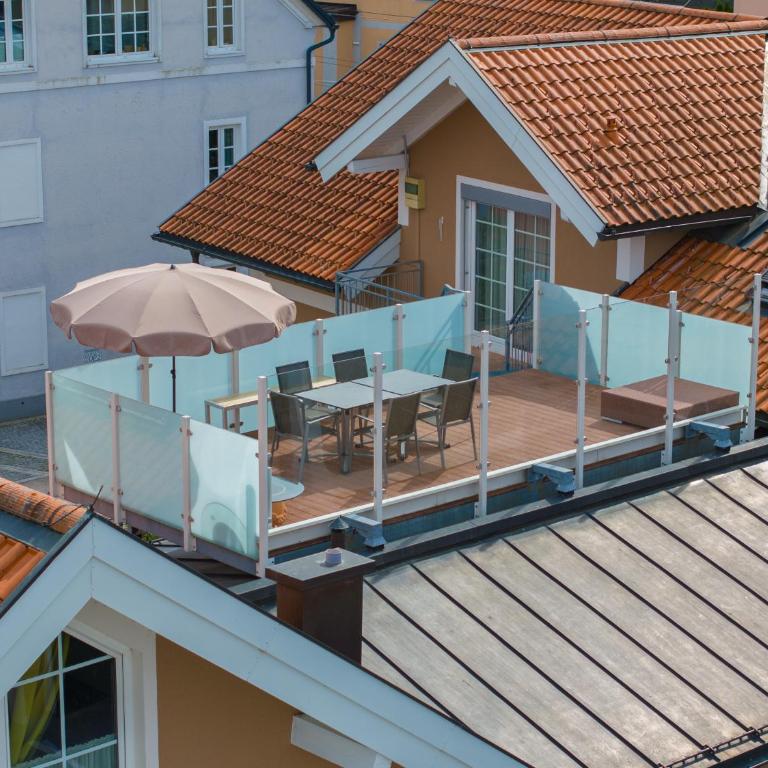 Holiday Apartments by Das Grüne Hotel zur Post - 100 % BIO & Villa Ceconi - Penthouse Apartment - including roof top - 6