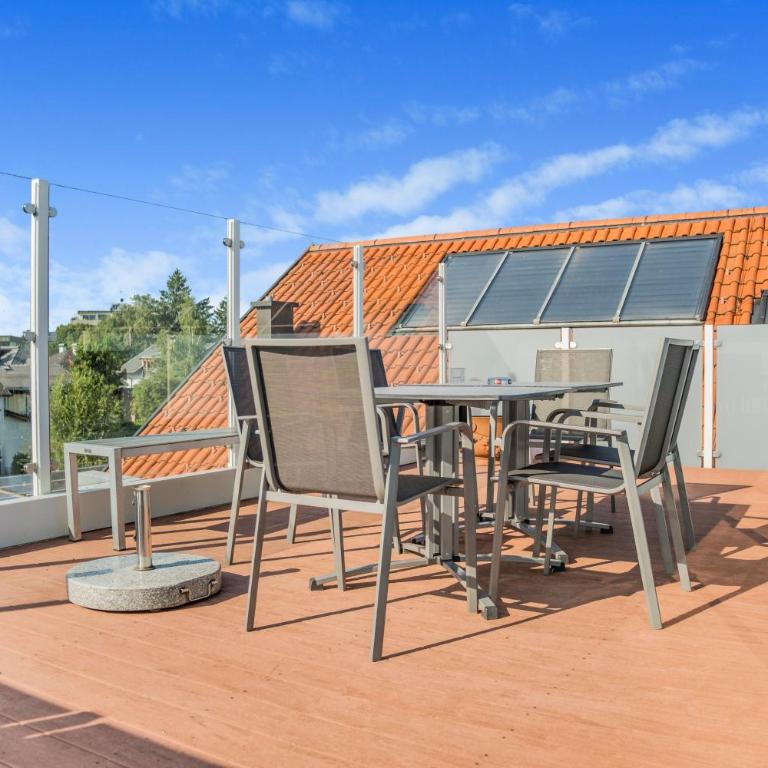 Holiday Apartments by Das Grüne Hotel zur Post - 100 % BIO & Villa Ceconi - Penthouse Apartment - including roof top - 15