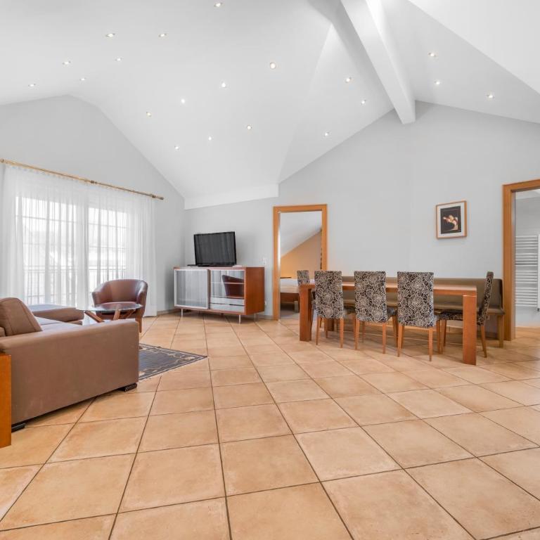 Holiday Apartments by Das Grüne Hotel zur Post - 100 % BIO & Villa Ceconi - Penthouse Apartment - including roof top - 21