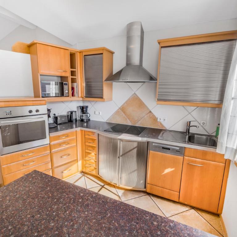 Holiday Apartments by Das Grüne Hotel zur Post - 100 % BIO & Villa Ceconi - Penthouse Apartment - including roof top - 17