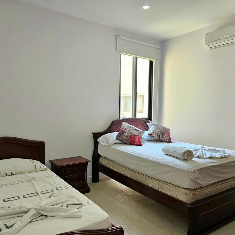 Casa con piscina privada en Lagos del Peñon - Casa de 4 dormitorios - 4