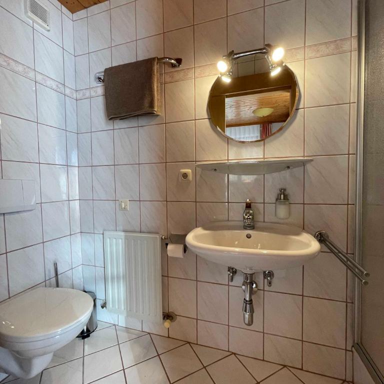 Julius Appartements & Zimmer - Doppelzimmer mit Balkon - 9