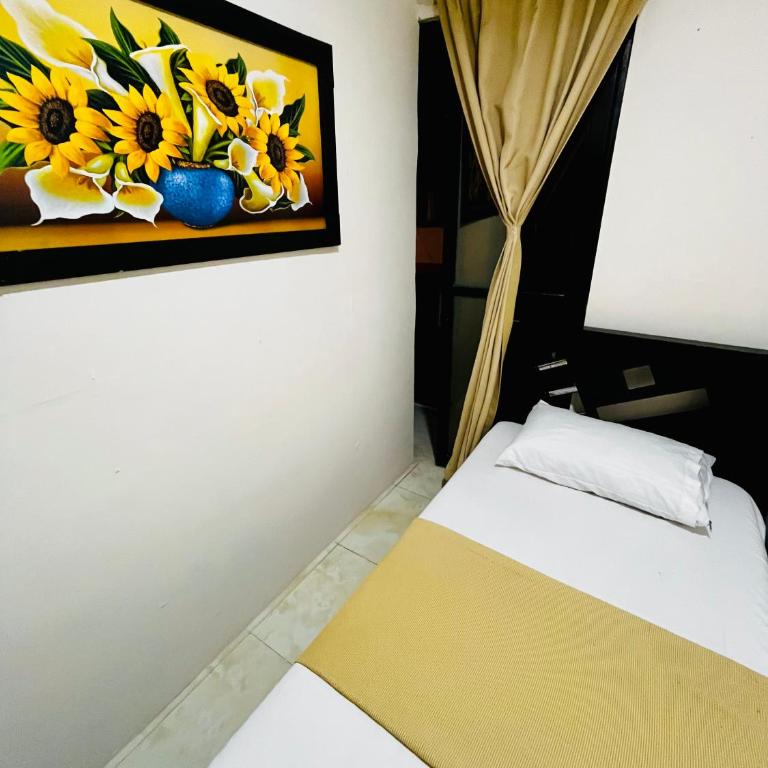 Hotel El Progreso - Económico, Central y Familiar en Armenia - Habitación Individual Económica - 1