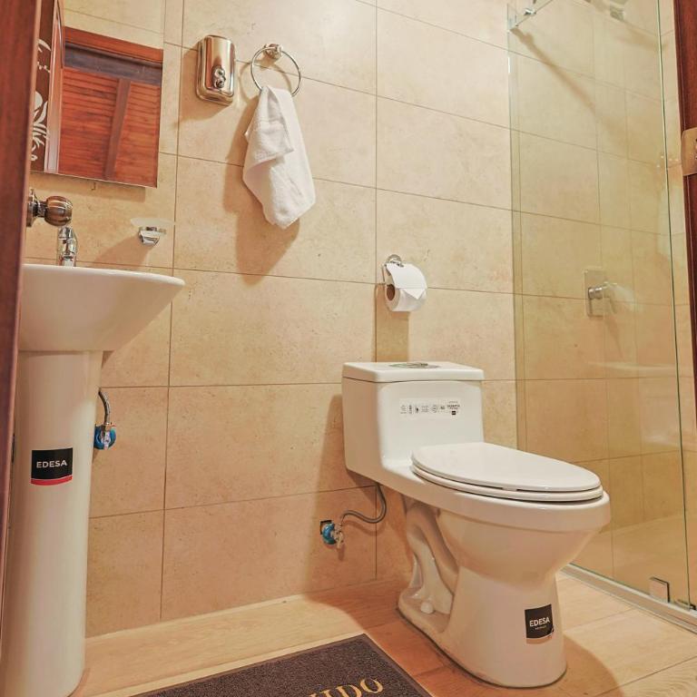 Hotel Quitus Airport - Habitación Cuádruple Dúplex - 3