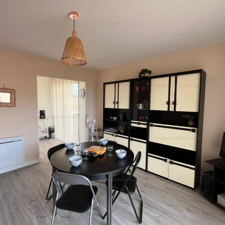 Appartement 2 étoiles à 50m de la plage avec balcon et parking privé - FR-1-619-143 - Apartment - 8