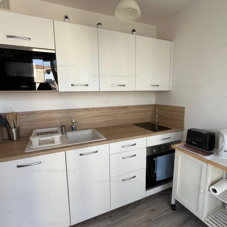 Appartement 2 étoiles à 50m de la plage avec balcon et parking privé - FR-1-619-143 - Apartment - 13
