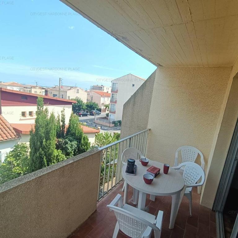 Appartement 2 étoiles à 50m de la plage avec balcon et parking privé - FR-1-619-143 - Apartment - 16