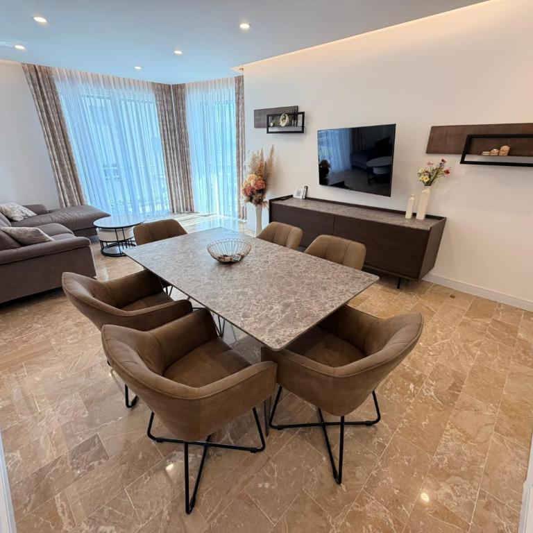 App4rent Family House Sea View - Cima 7 - Appartamento con 3 Camere da Letto - 1