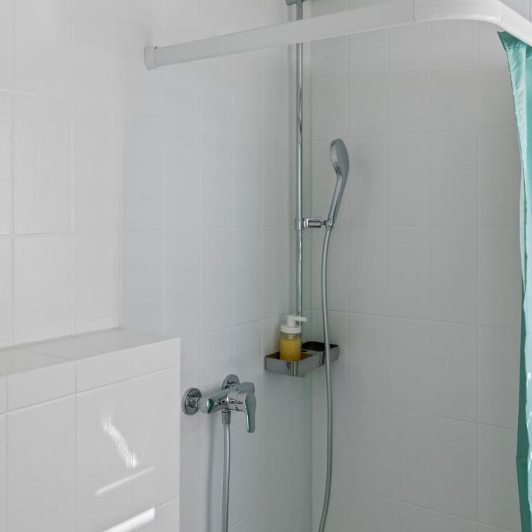 Studio cosy à 5 min à pied des bains avec parking - Apartment mit 1 Schlafzimmer - 17