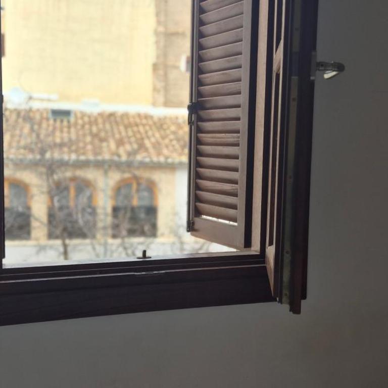 Mesones Granada Centro - Three-Bedroom Apartment - 9