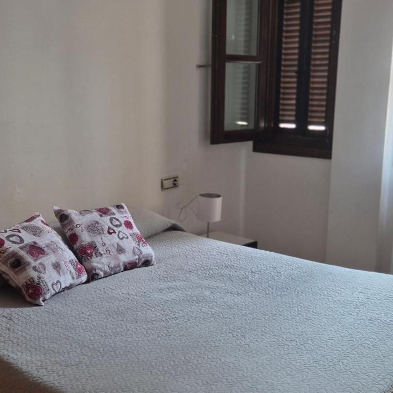 Mesones Granada Centro - Three-Bedroom Apartment - 25