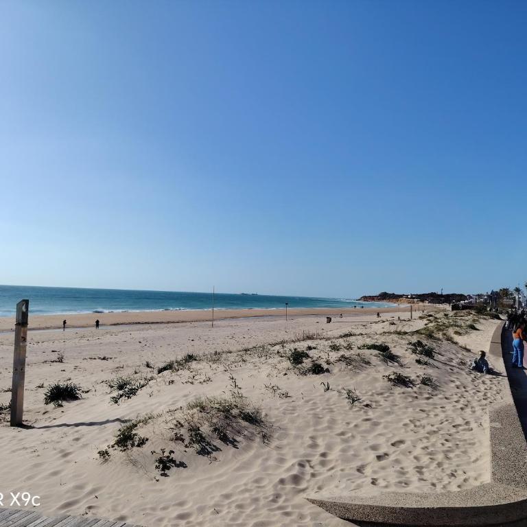 Moderno Apartamento Primera Línea Playa de La Barrosa by ChiclanaDreams - Apartamento de 2 dormitorios - 20