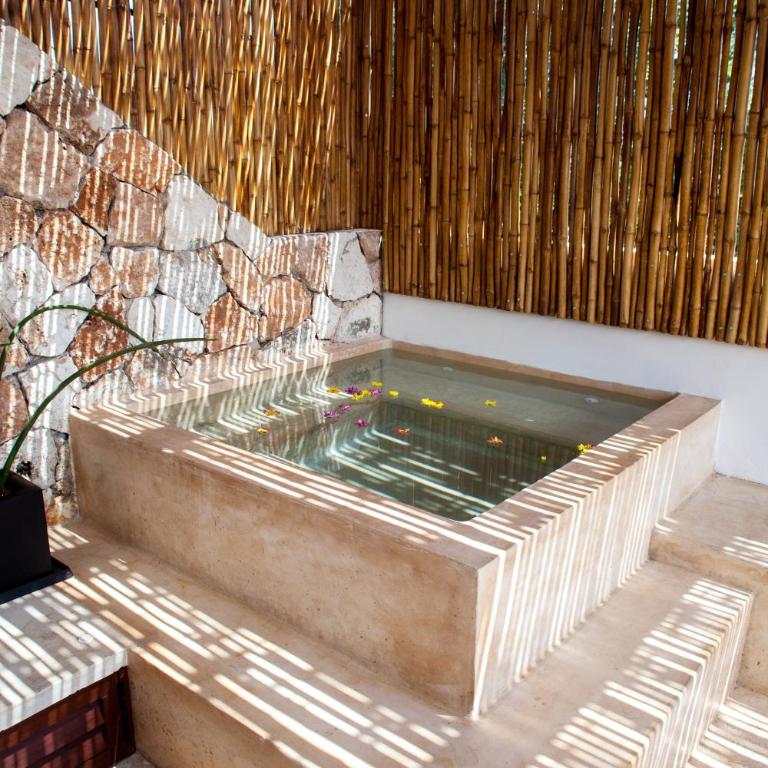 Latino Hotel Boutique - Suite con bañera de hidromasaje y cama grande - 6