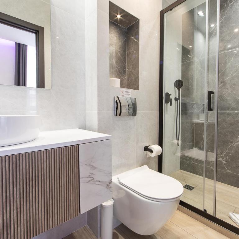 Luxury Apartment - Central Cannes, near Beach & Palais - LRACANNES - ROSE - Appartement 2 Chambres Deluxe avec Balcon - 9
