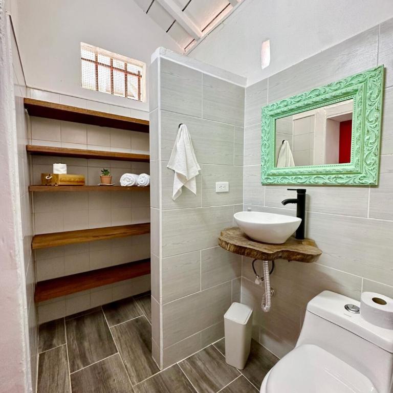 Finca Las Acacias Ecohome - Four-Bedroom House - 14