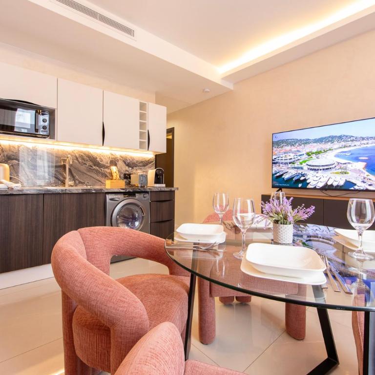 Luxury Apartment - Central Cannes, near Beach & Palais - LRACANNES - LILA - Appartement 2 Chambres Deluxe avec Balcon - 2