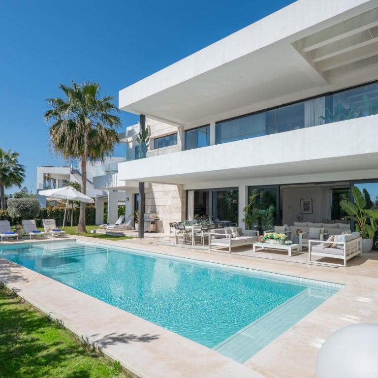 VACATION MARBELLA I Villa Fleur, Rooftop Hot Tub, Heated Pool, Sauna, Cine, GYM, Sea View, Close to The Beach - Villa - 9