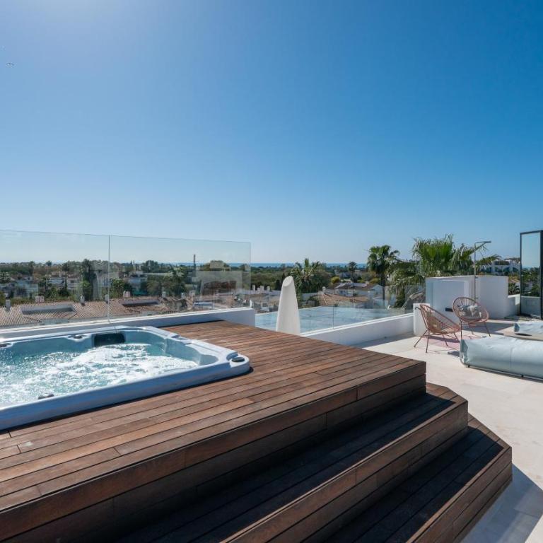 VACATION MARBELLA I Villa Fleur, Rooftop Hot Tub, Heated Pool, Sauna, Cine, GYM, Sea View, Close to The Beach - Villa - 11