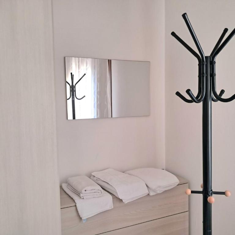 Tolle Economy Stay - Camera Matrimoniale/Doppia con Letti Singoli con Bagno in Comune - 9