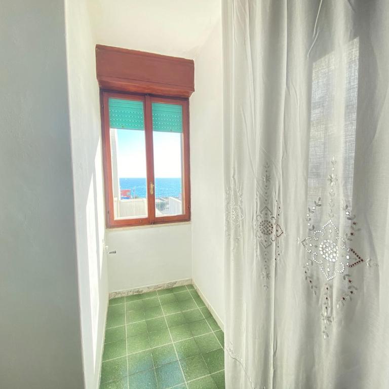 Lungomare Bella Vista Gallipoli - Appartamento con 3 Camere da Letto - 86