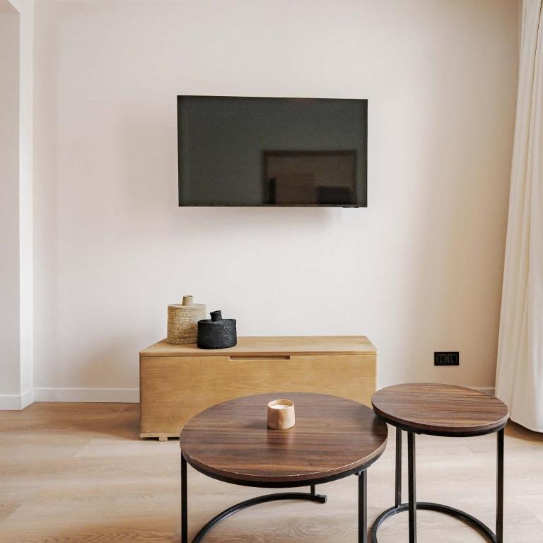 Numancia Apartments by Olala Homes - Two-Bedroom Apartment - 11