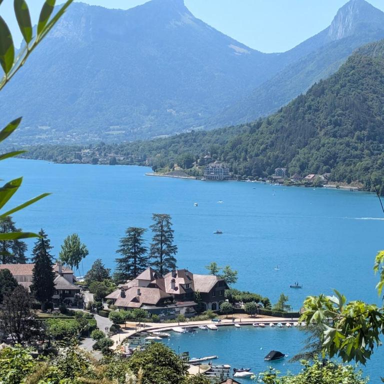 Maison de famille à quelques pas du Lac - Maison 5 Chambres - 35