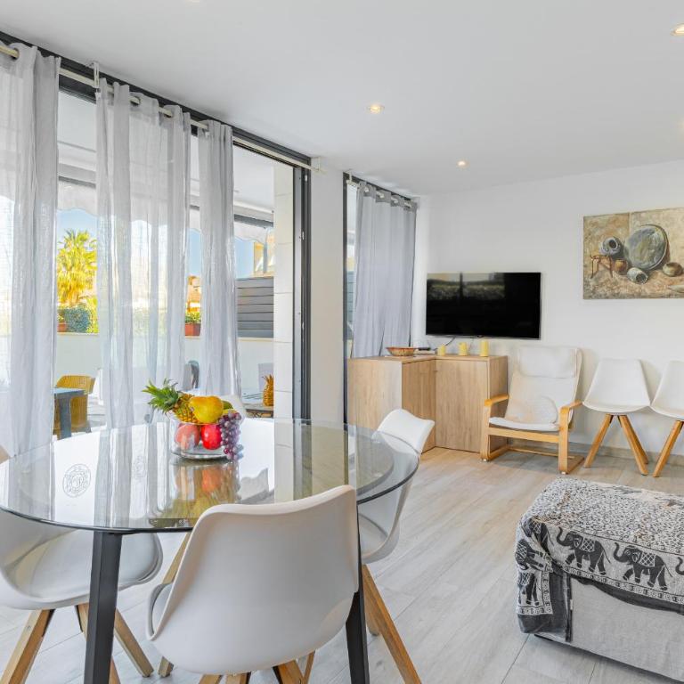 Apartment La Perla By Home Villas 360 - Three-Bedroom Apartment - 14