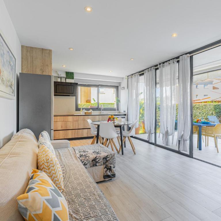 Apartment La Perla By Home Villas 360 - Three-Bedroom Apartment - 19