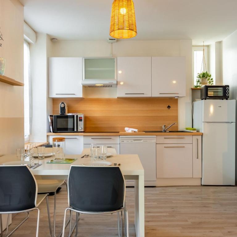 L'agréable de Pierre - 900 m de la gare - Two-Bedroom Apartment - 2