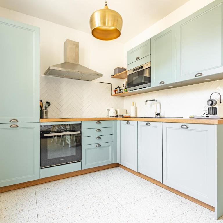 Bright Apartment Renovated in Center of Old Antibes - Superior Apartment - 2
