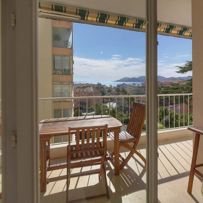 FRGK Fauvettes 1BDR Terrace, Parking, AC & Ultra-Fast Wi-Fi - Apartment mit 1 Schlafzimmer, Meerblick und Terrasse - 3