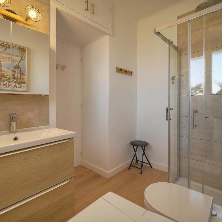 FRGK Fauvettes 1BDR Terrace, Parking, AC & Ultra-Fast Wi-Fi - Apartment mit 1 Schlafzimmer, Meerblick und Terrasse - 9