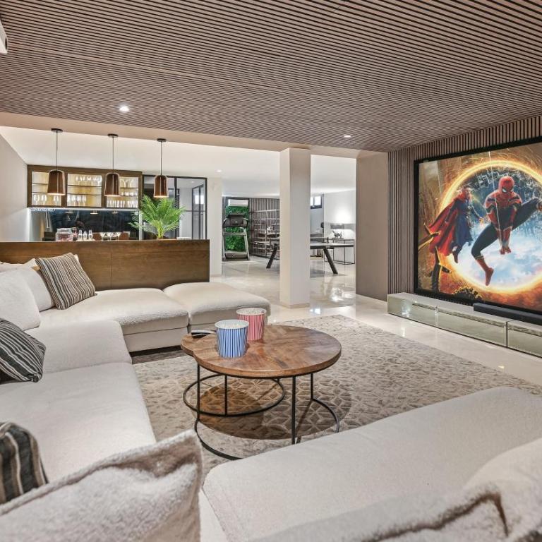 VACATION MARBELLA I Villa Fleur, Rooftop Hot Tub, Heated Pool, Sauna, Cine, GYM, Sea View, Close to The Beach - Villa - 4