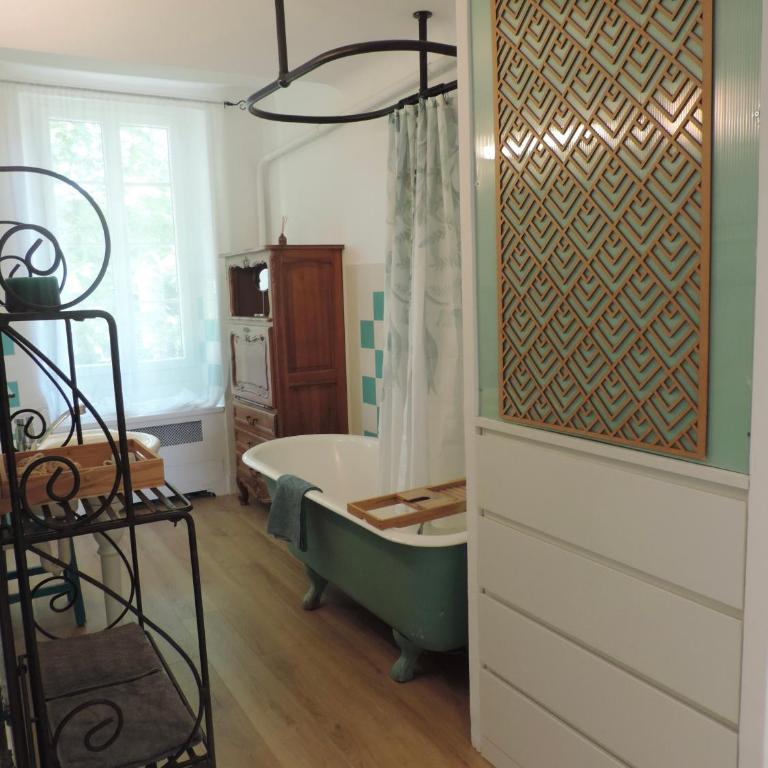 Bastide provençale dans la capitale du parfum - Appartement 3 Chambres - 17