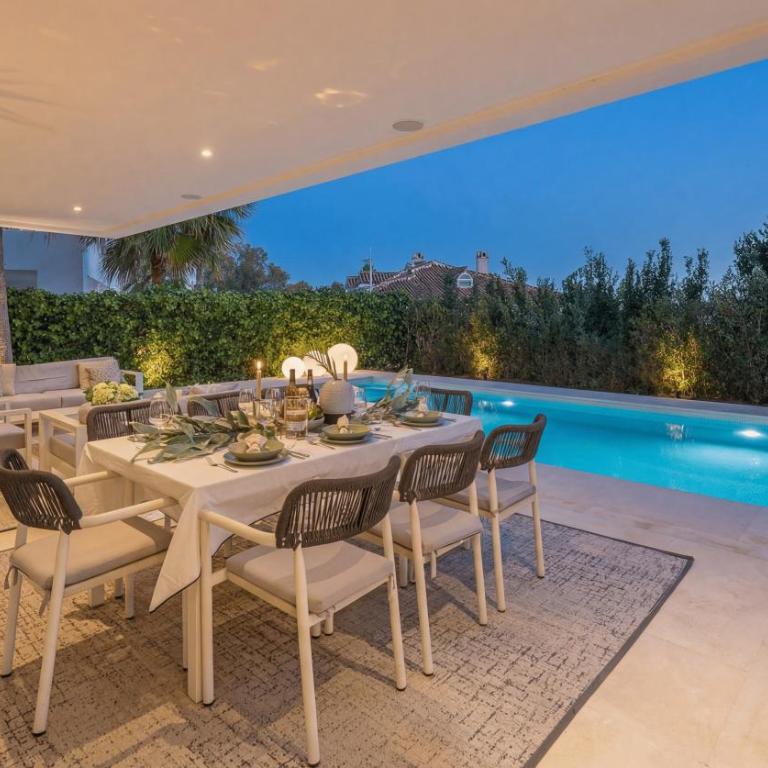 VACATION MARBELLA I Villa Fleur, Rooftop Hot Tub, Heated Pool, Sauna, Cine, GYM, Sea View, Close to The Beach - Villa - 31