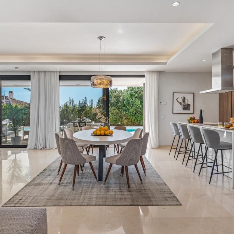 VACATION MARBELLA I Villa Fleur, Rooftop Hot Tub, Heated Pool, Sauna, Cine, GYM, Sea View, Close to The Beach - Villa - 32