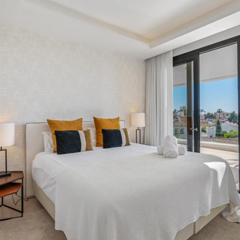 VACATION MARBELLA I Villa Fleur, Rooftop Hot Tub, Heated Pool, Sauna, Cine, GYM, Sea View, Close to The Beach - Villa - 38
