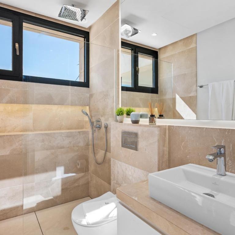 VACATION MARBELLA I Villa Fleur, Rooftop Hot Tub, Heated Pool, Sauna, Cine, GYM, Sea View, Close to The Beach - Villa - 40