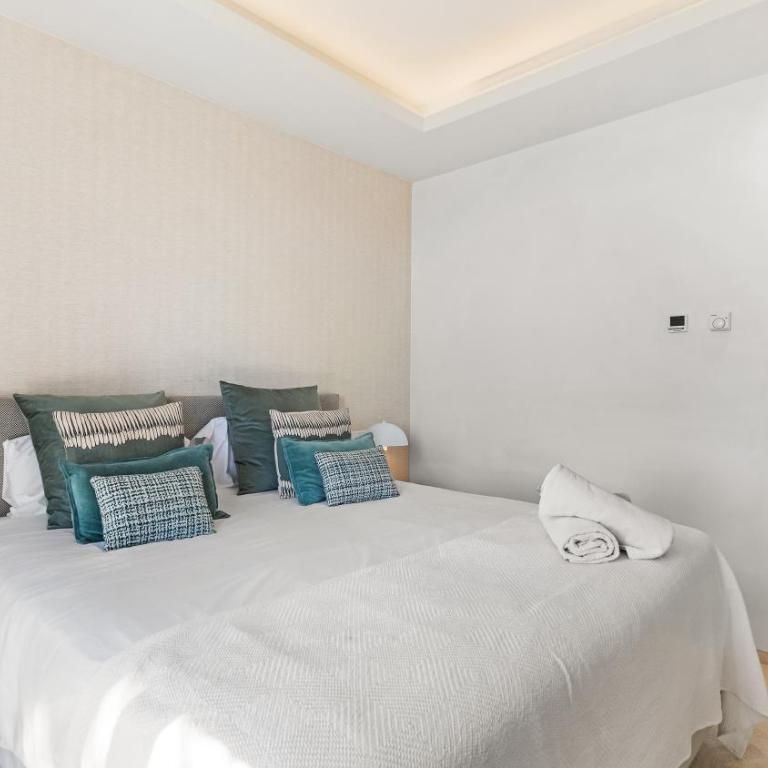 VACATION MARBELLA I Villa Fleur, Rooftop Hot Tub, Heated Pool, Sauna, Cine, GYM, Sea View, Close to The Beach - Villa - 42