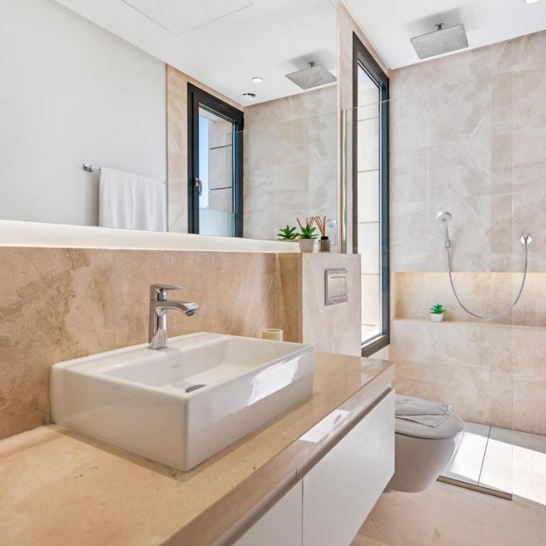 VACATION MARBELLA I Villa Fleur, Rooftop Hot Tub, Heated Pool, Sauna, Cine, GYM, Sea View, Close to The Beach - Villa - 43