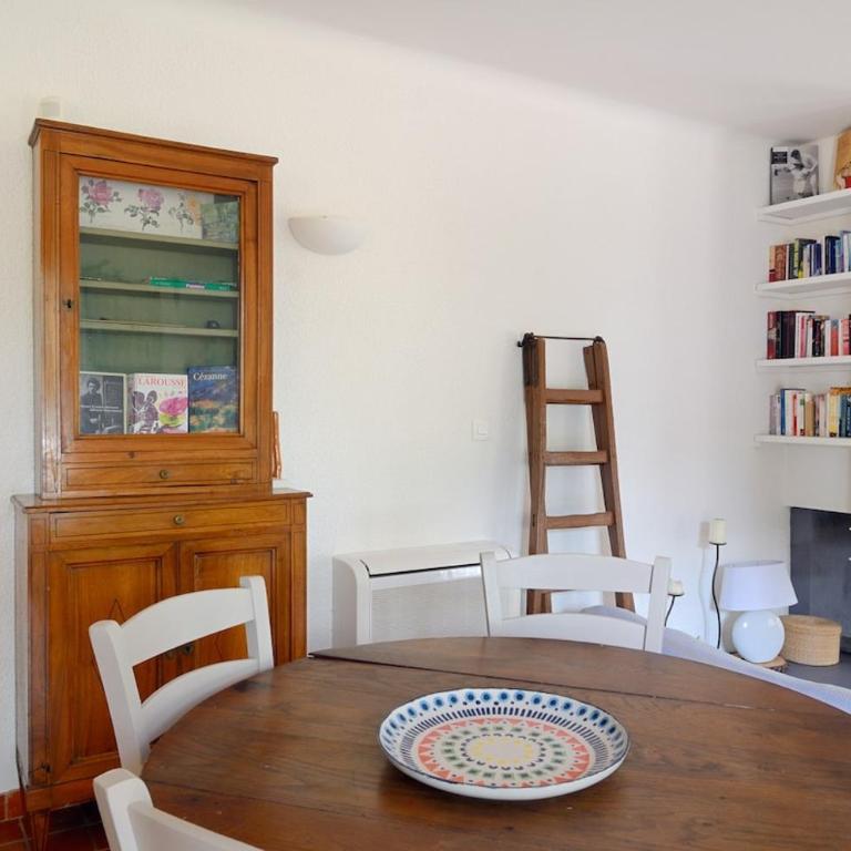 AgarrusRentals or Agarrus Aix, Villa for 8 People Heated Pool - Villa - 50