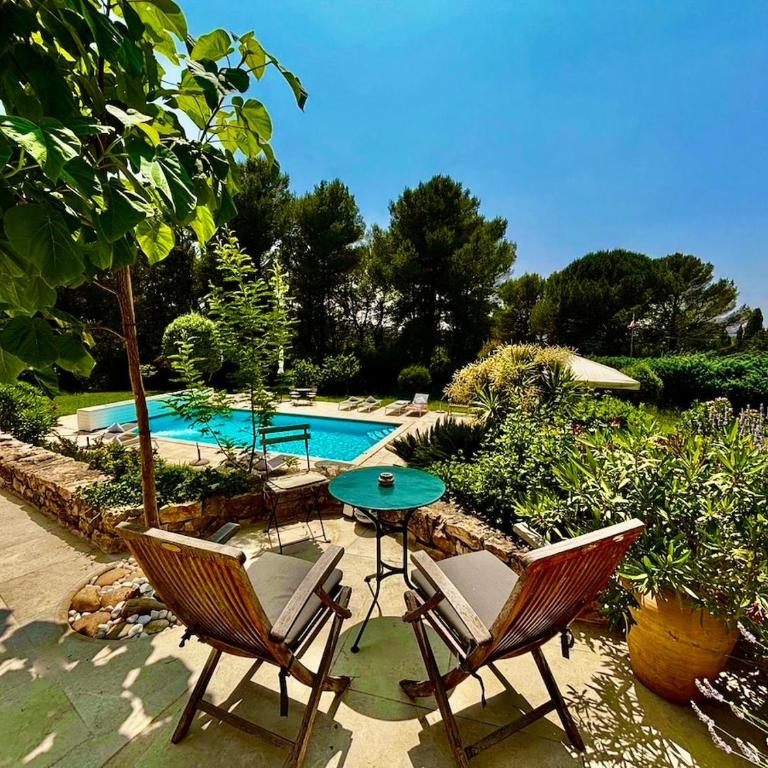 AgarrusRentals or Agarrus Aix, Villa for 8 People Heated Pool - Villa - 18