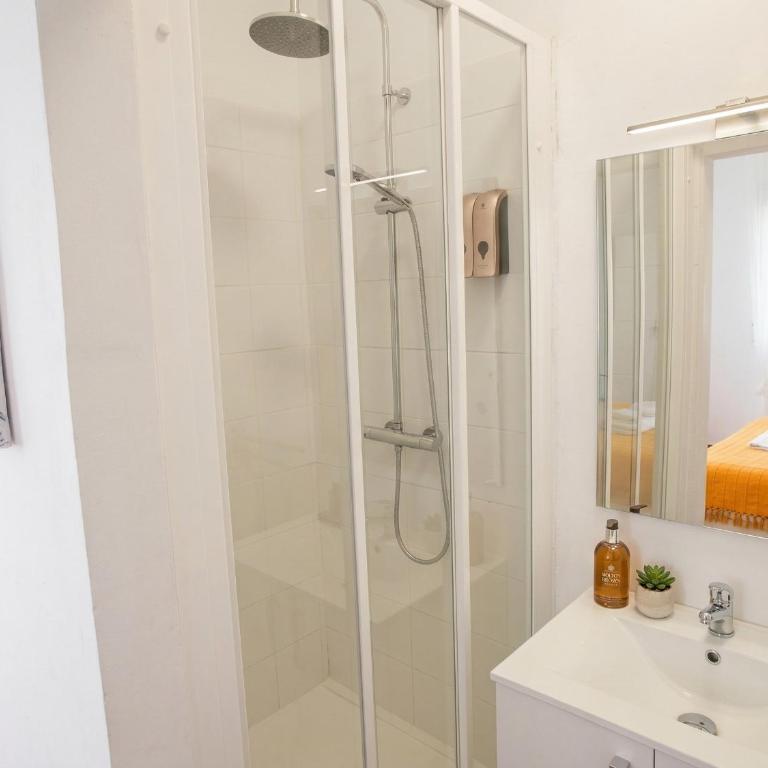 Open Sky Villa - Habitación Doble con baño privado - 2