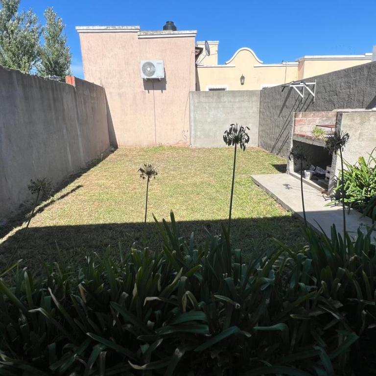 Alojamiento Espacio Ramallo - Two-Bedroom House - 21