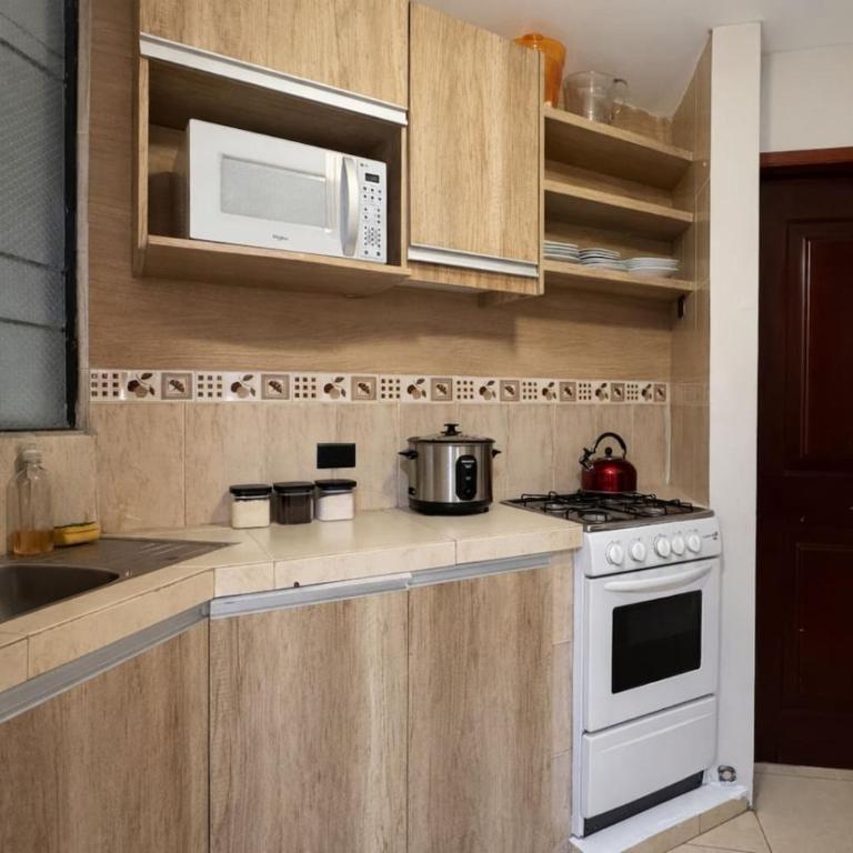Suite in Lomas de Urdesa walk to Tennis Federation - Apartamento - 4